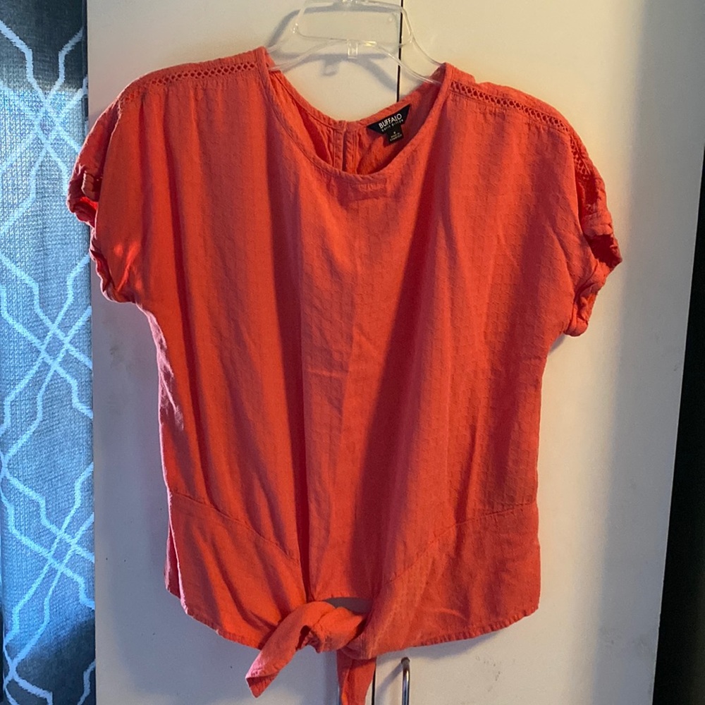 Buffalo David Bitton Blouse Peach Size S very pretty Like New